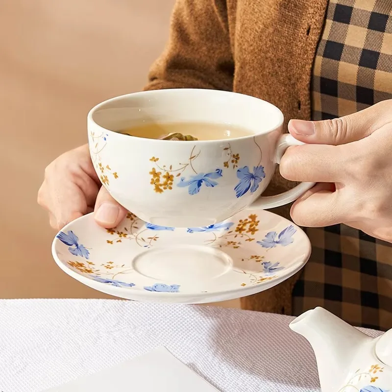 Ceramic stackable teacup and teapot set, can accommodate one person, large-capacity flower porcelain teacup with saucer