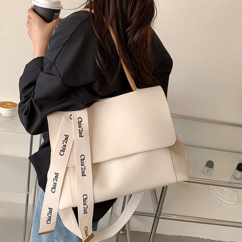 New Trend Versatile Tote Bag Simple and Fashionable Underarm Bag Niche Handheld Shoulder Handbag