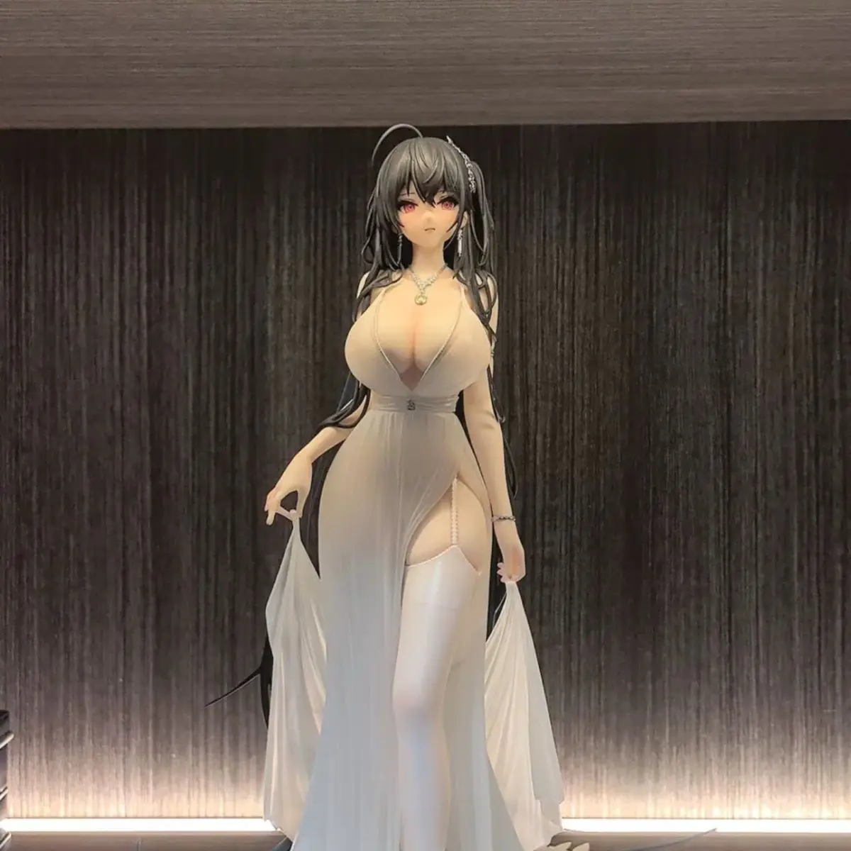Azur Lane Taihou nouvelle Version japonaise figurine 2D robe de mariée Design Muse cadeau