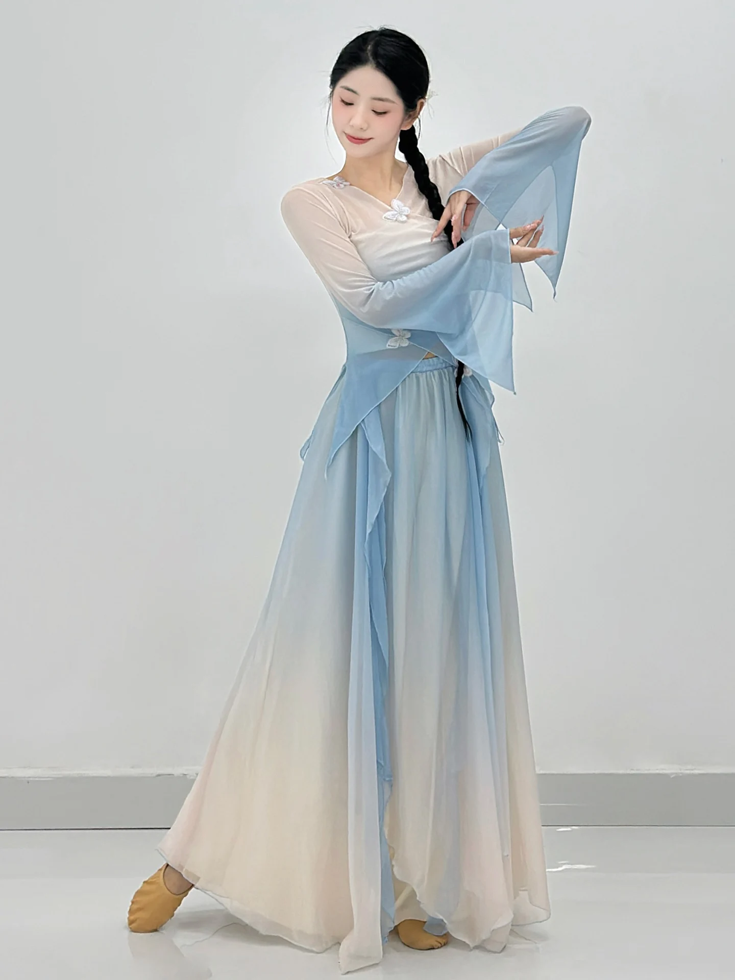 Classical Dance Costume Women's Gradient  Sleeve Bell Bottoms Training Uniform Ethnic Stage Performance Dress