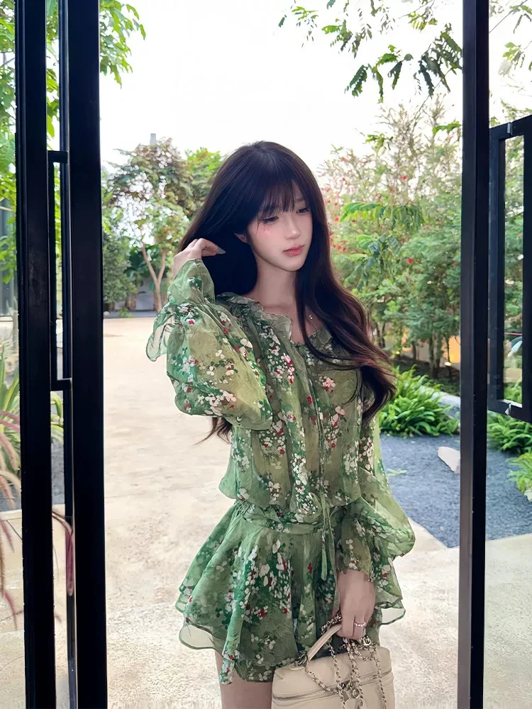 XZY plus Size Floral Print Summer Dress Women's High Waist Short Skirt Bell Sleeve V Neck French Style Polyester Fiber Dress