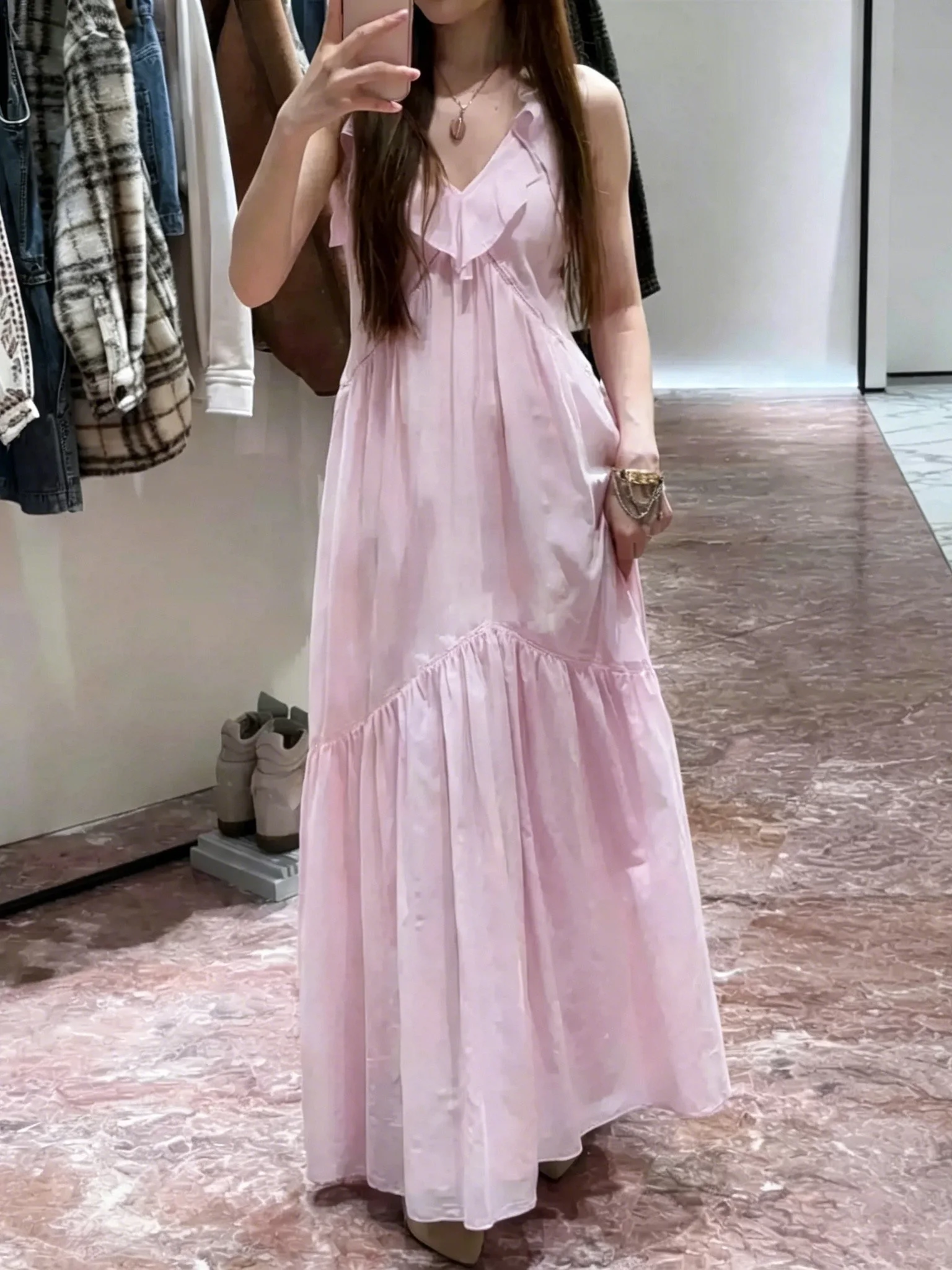 

Летнее хлопковое макси-платье 2026 с кружевной отделкой, V-образным вырезом, без рукавов, женское, праздничный стиль, свободный крой, А-силуэт, юбка-платье