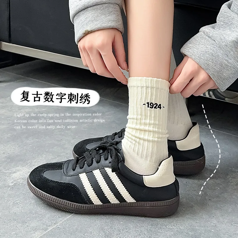 Women's Spring Summer Elastic Men's and Women's Sports Socks Men's Embroidered Mid-tube Socks High Appearance Level Cotton Socks