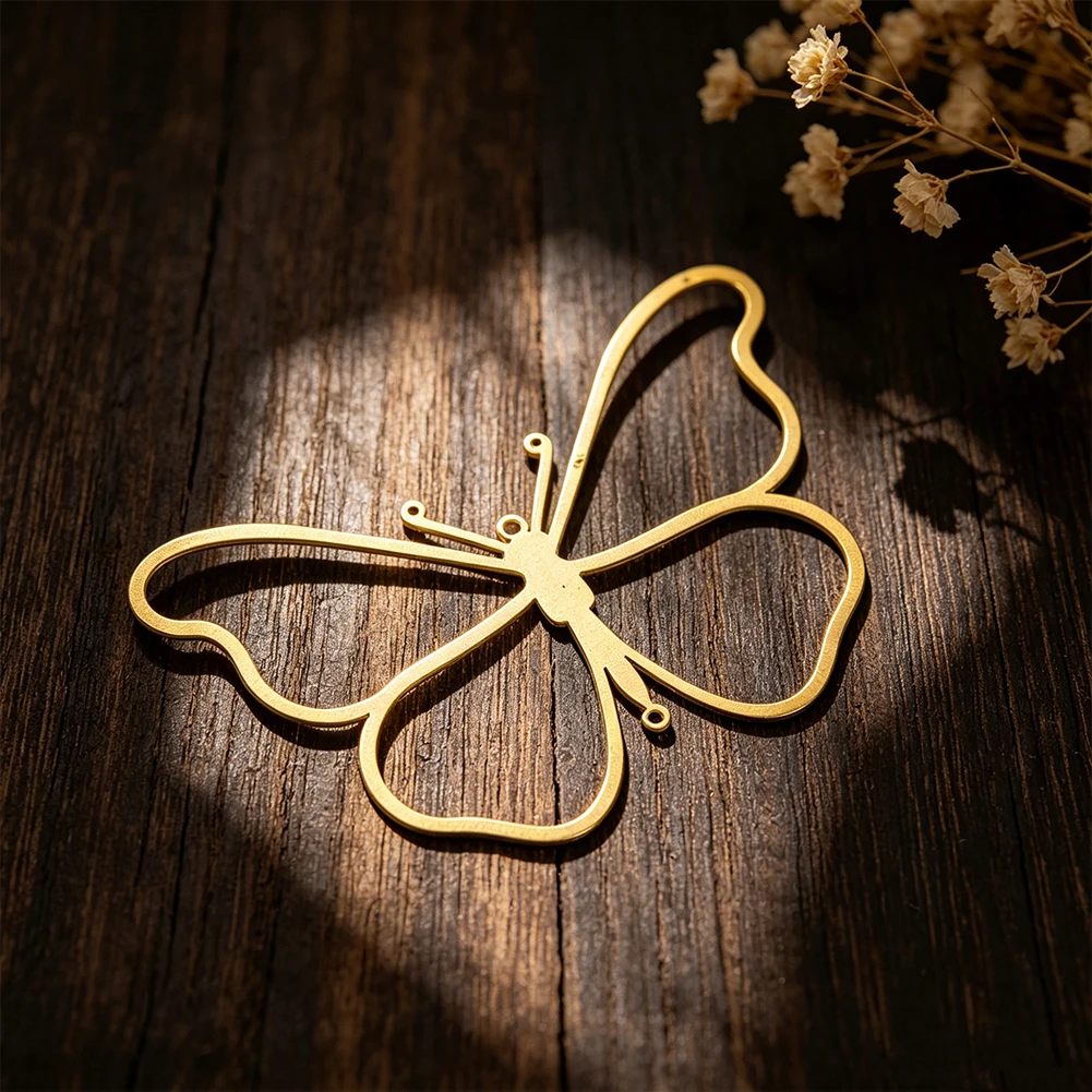 Vintage Brass Hollow Butterfly Charms For DIY Handmade Accessories Christmas Holiday Hanging Ornament Jewelry Making Raw Parts