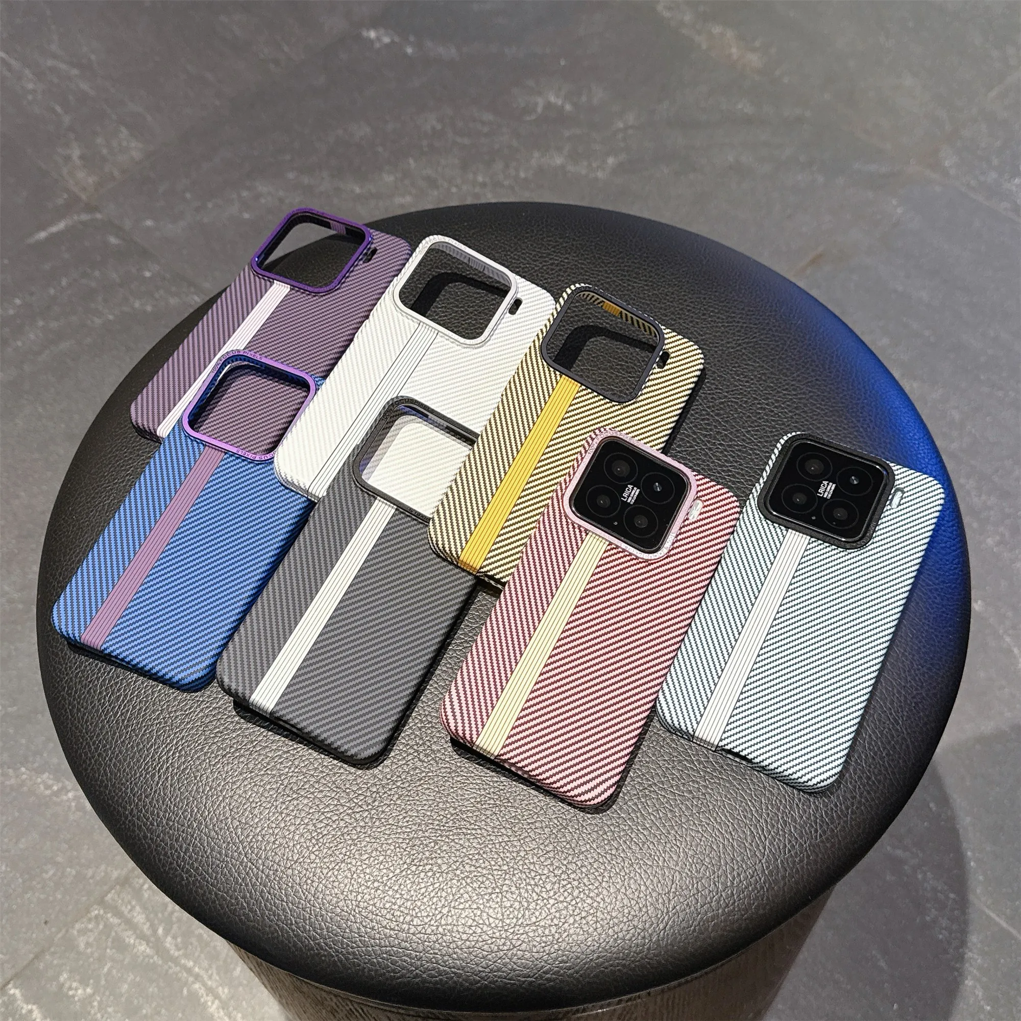 

For Xiaomi 15pro embossed carbon fiber pattern magnetic phone case metal lens frame 14 protective case 13pro anti drop anti slip