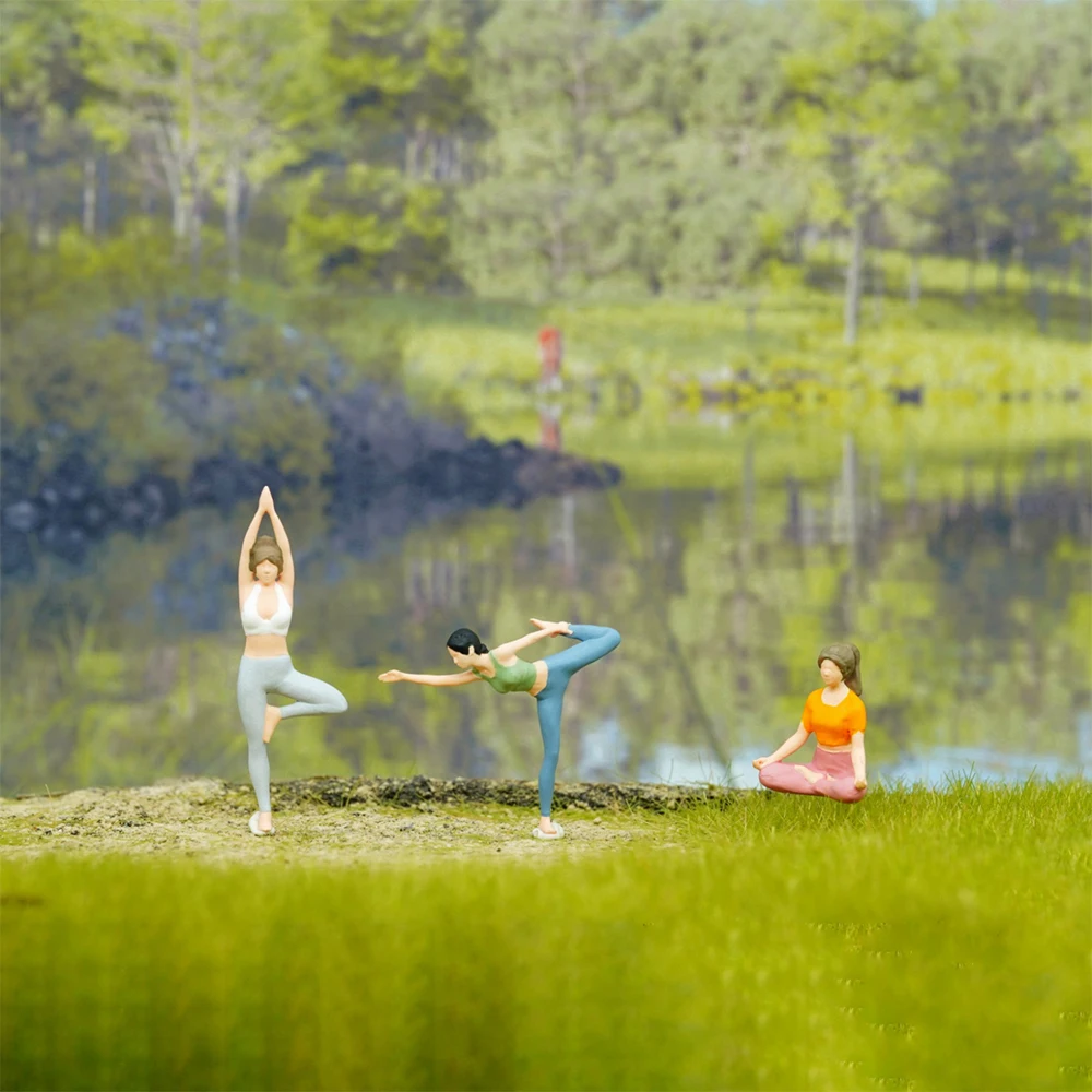 

1PCS Creative Painted Yogo Girl/Tai Chi Old Man Figures 1:64 1:87 Scale Toys Statue Craft DIY Dollhouse Desk Decor Ornaments