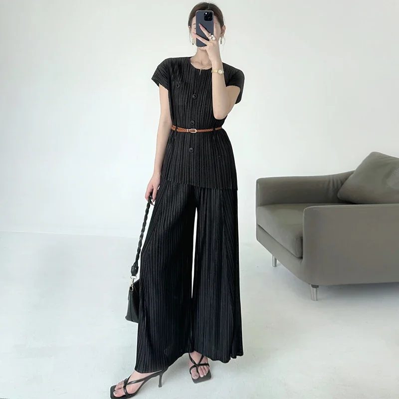

Pleated High-end Women's Suit Loose Short-sleeved Single-breasted Top and Wide-leg Pants Two-piece Set Miyake 2025 Summer New