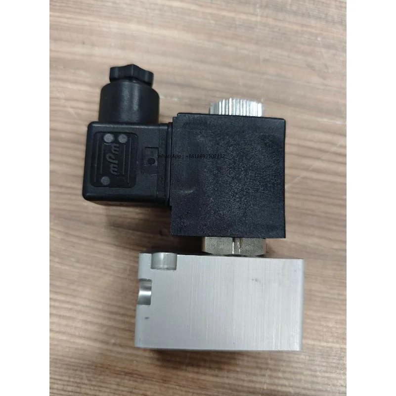 CM320 Lift Door Solenoid Valve Solenoid Valve KC2158 New Original Import