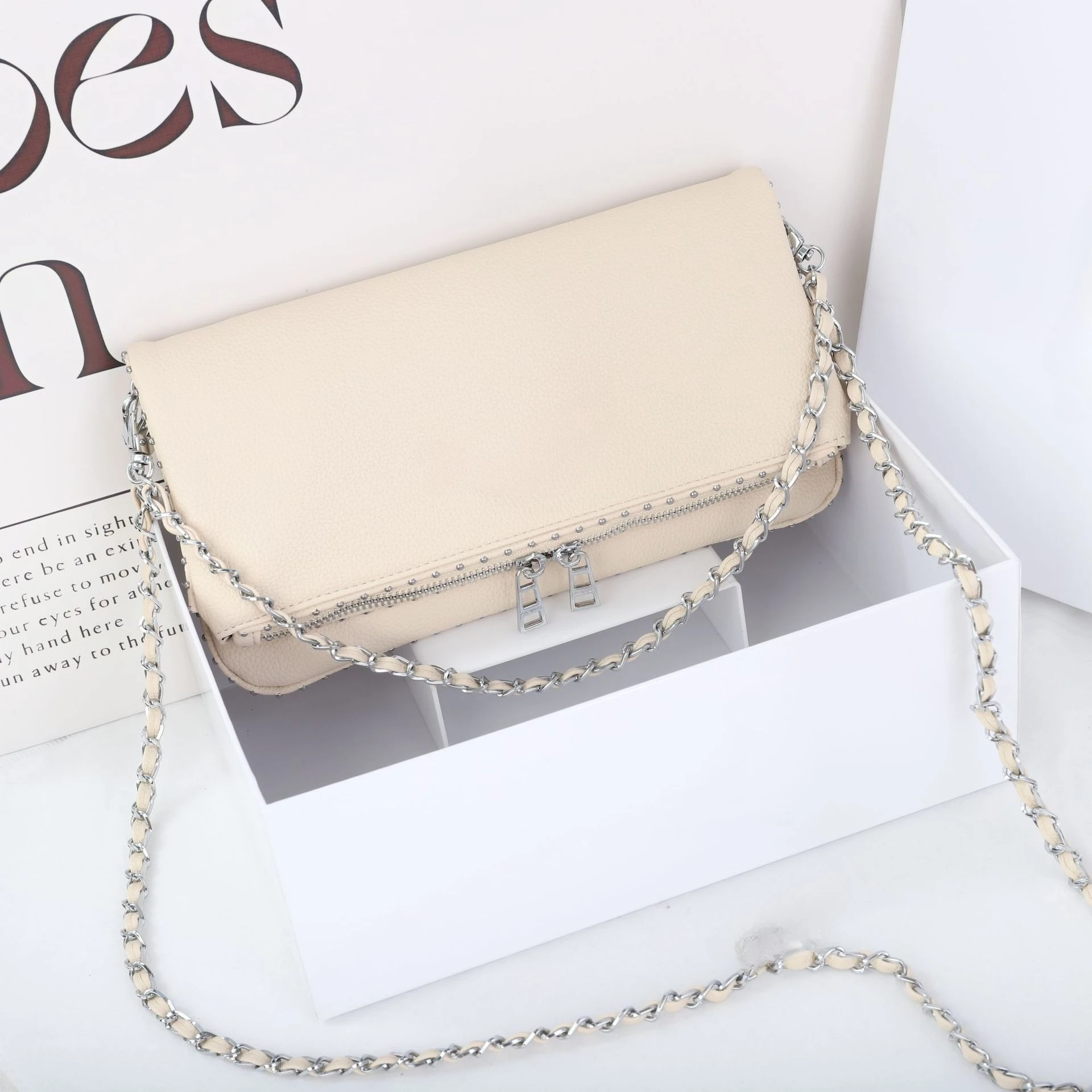 2025年ファッション高級デザインバッグ クロスボディ レディースバッグ 2025年新作 レディース ウィングバッグ クラシックブラック シングルショルダー エンベロープバッグ ザディゲントバッグ