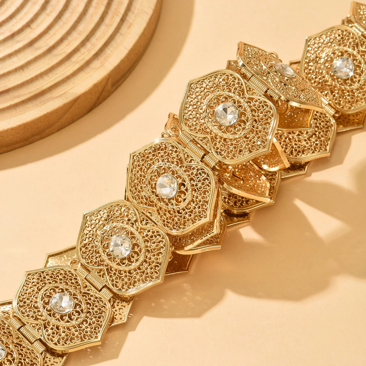 

Belt With Big Gemstone Cutout Pattern Carved Crystal Wedding Dress Waist Chain Jewelry Luxury Gold Color Kaftan Bridal