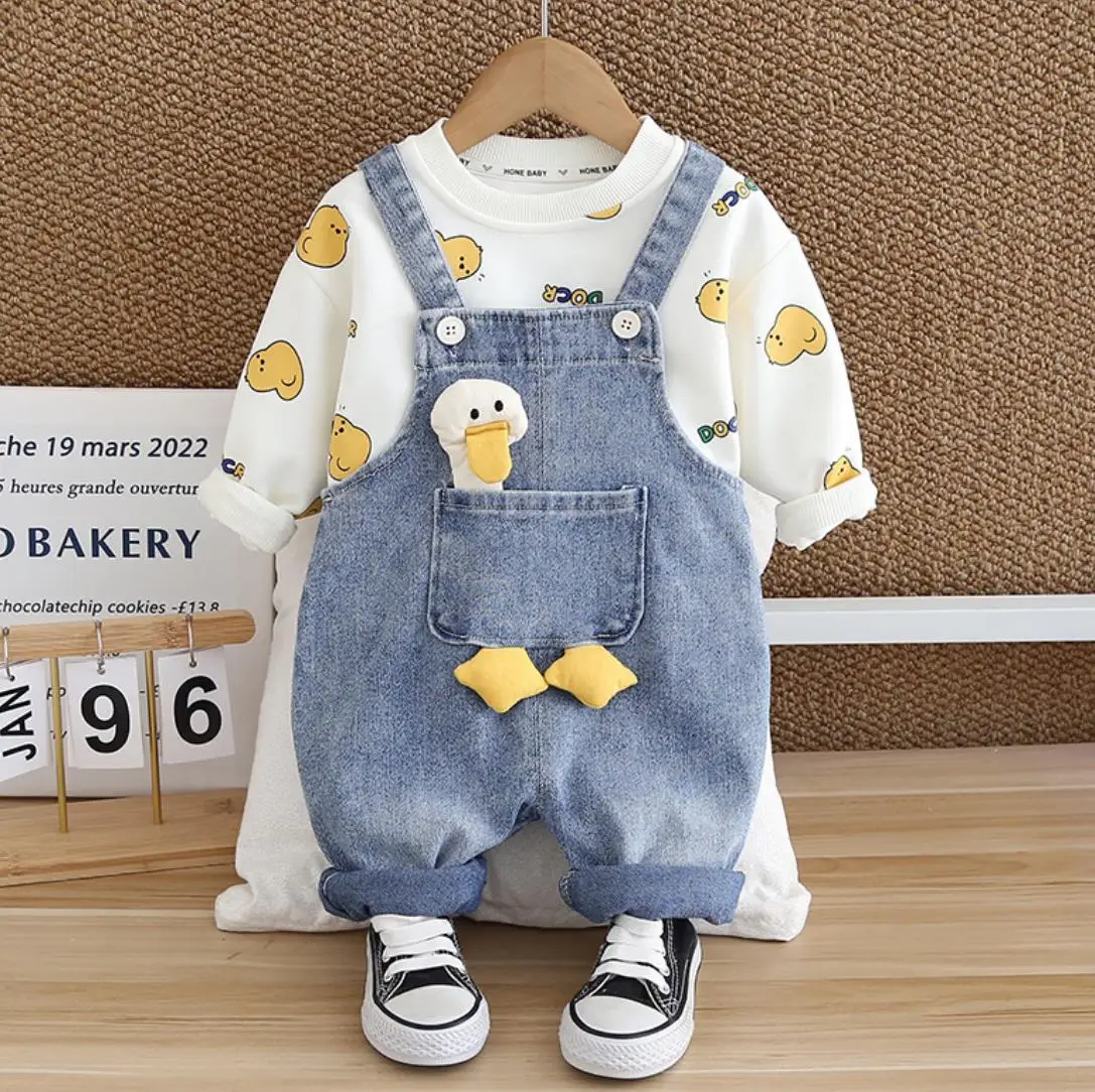 Completi firmati per neonato vestiti per bambini primavera autunno Cartoon Duck t-shirt a maniche lunghe + salopette in Denim set di tute per bambini