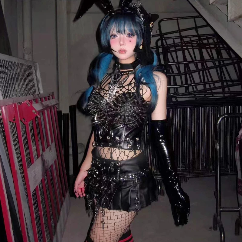 新作 スウィートクール ゴシック ブラック レディース スリング 2025 夏 Y2K ホットガール 欧米風 セクシー パンク チェーン ファッション リベット ベスト レディース