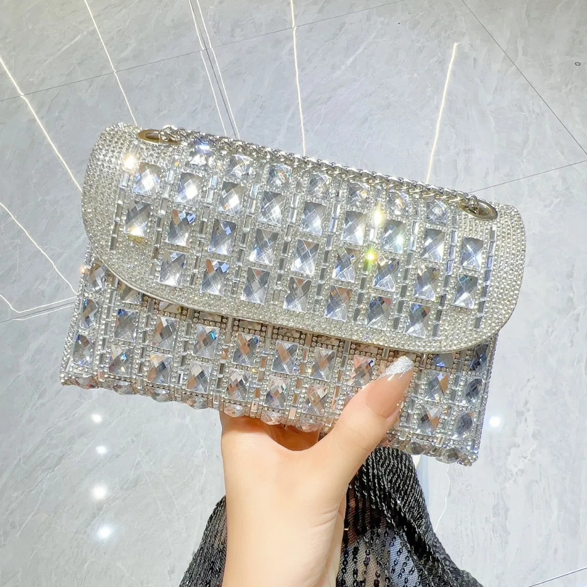 

Full Rhinestone Women's Chain Bag Evening Dress Silver Crossbody Shoulder Handbag Diamond Mobile Phone Bags Party Clutch Purse