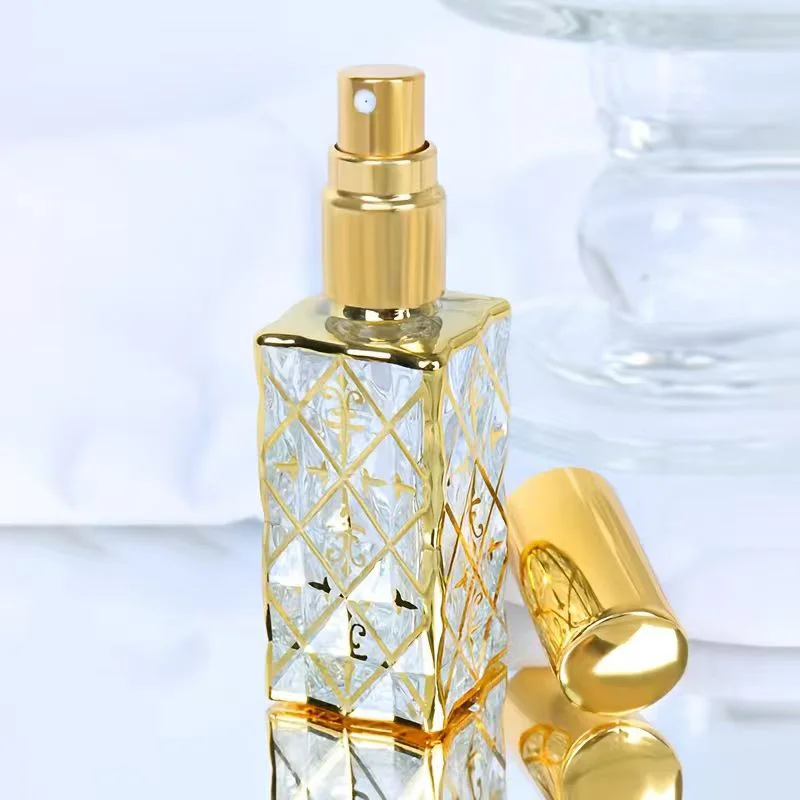 1pcs-12ML golden pattern spray water cubo-shaped designed mini sample for portioning bottles, portable for travel and outings