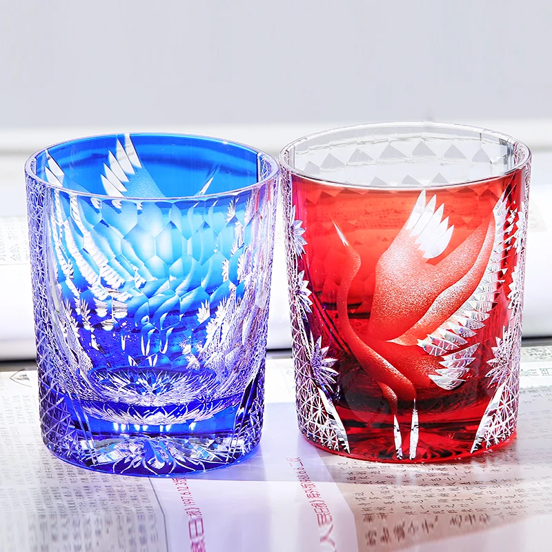 Японский стеклянный стакан для виски Edo Kiriko, 250 мл, прозрачный красный/прозрачный синий цвет, гравировка, стеклянный стиль