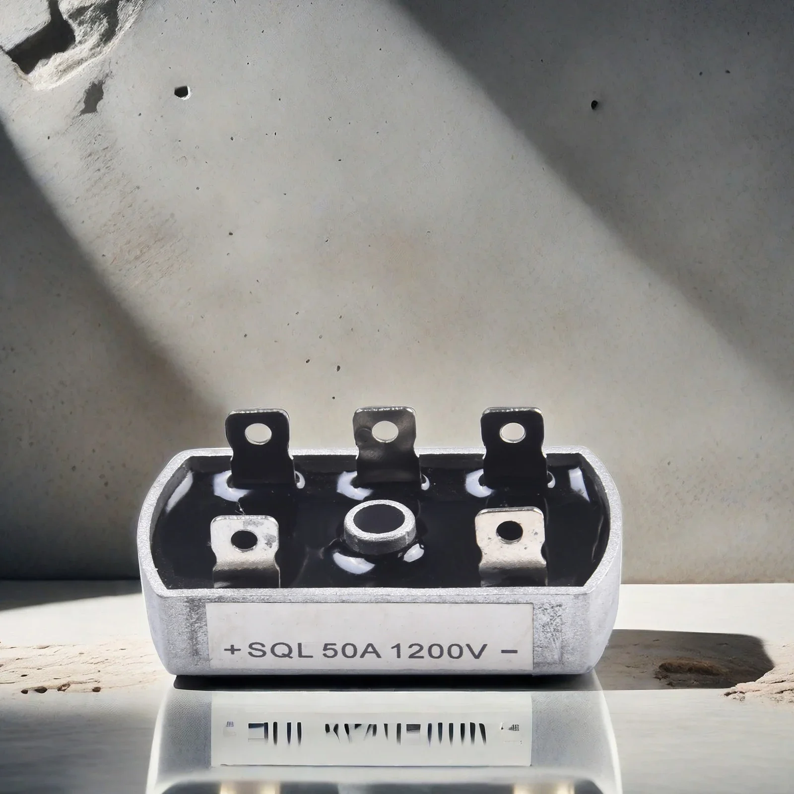 Rectifier Efficient Power Conversion with 50A 1000V Diode Bridge Rectifier for Three Phase Wind Turbine Generator