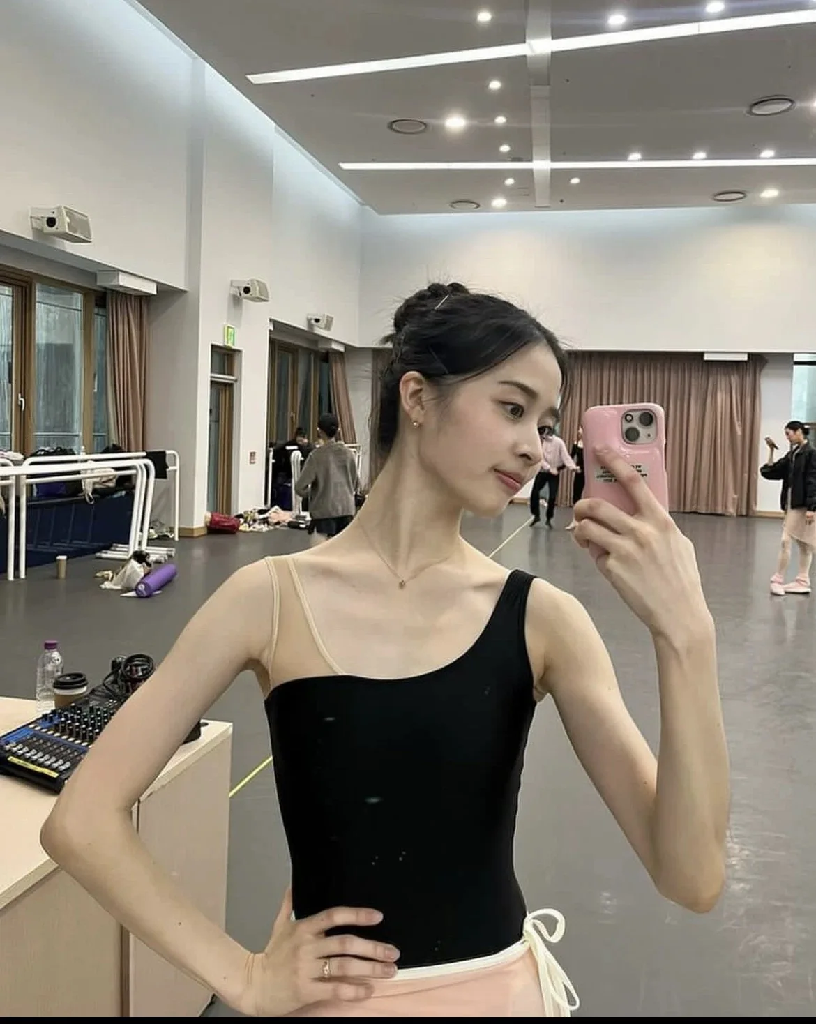 بدلة أداء رقص اليوجا والباليه للبالغين مخصصة للنساء من قطعة واحدة تنانير لممارسة الجمباز ثياب للفتيات فستان توتو