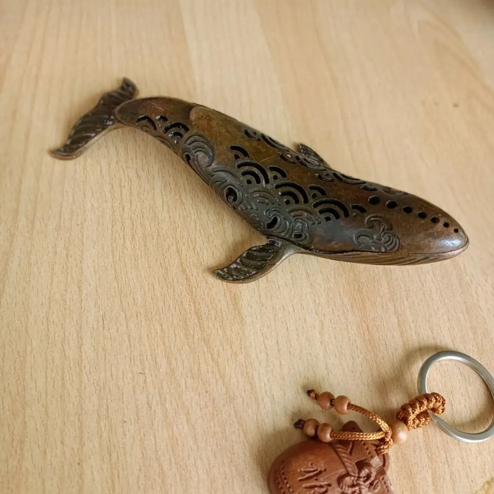 Alloy Craft Whale Aromatherapy Furnace Handmade Cute Little Whale Ornament Hollow Design Antique Incense Stove Home Decor