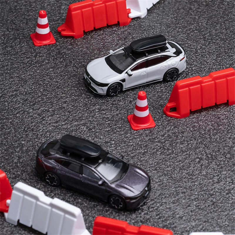 Bburago 1:64 ZEEKR 007GT سبيكة محطة عربة سيارة رياضية نموذج Diecasts المعادن الجديدة الطاقة المركبات نموذج سيارة محاكاة هدايا الاطفال
