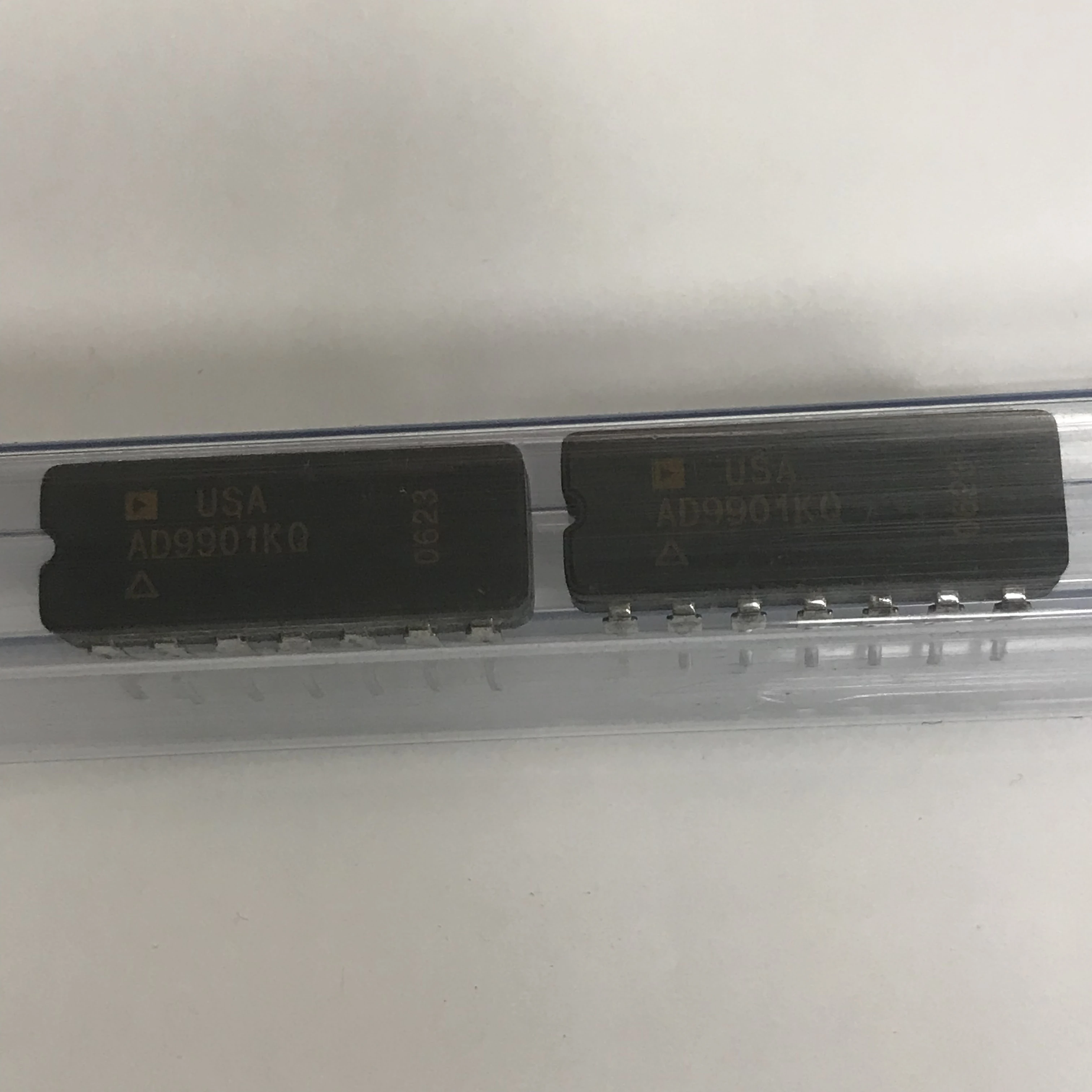 AT89C2051-24PI Viper53 Wt7527 Ssc9500 AD9901KQ Sn74hct138n Sg3525ang L6574 Ncp1027p65  Mip2c1 AT89C52-24PC  AT89C51-20PC OPA37GP