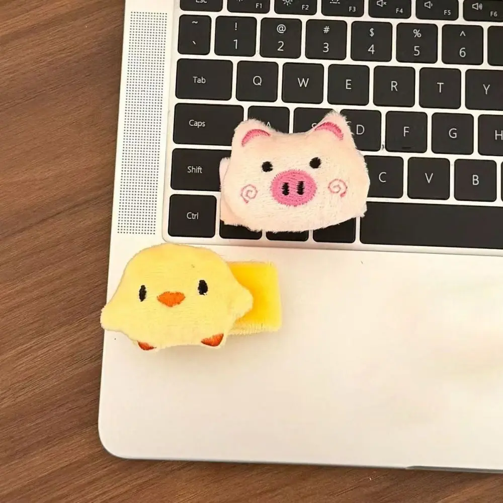 4Pcs/Set Cute Backpack Charm Bee Pig Chick Fish Set Vivid Embroidery Cartoon Bag Ornament Cartoon Animal Strap Clip Design