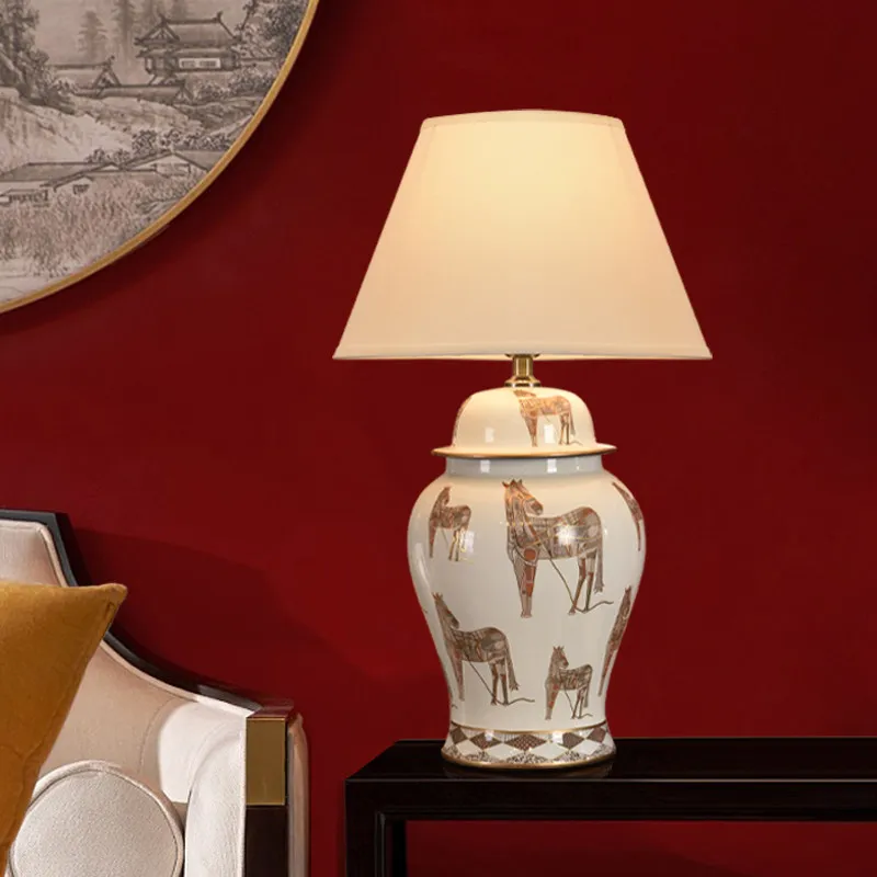 

Элитный, винтажный, сдержанно-роскошный керамический декор для столешниц, идеально подходящий для вилл, настольных ламп и спален.