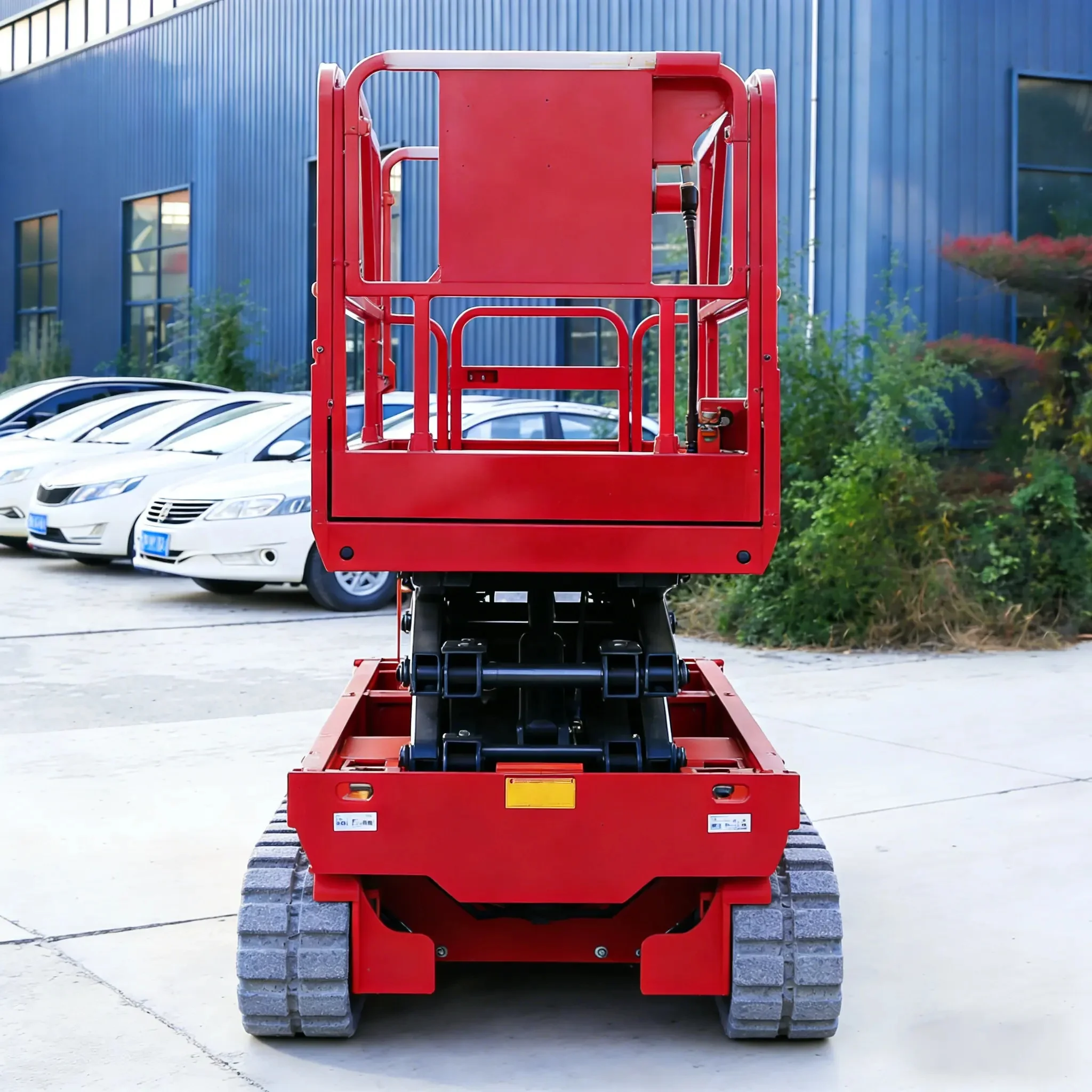 Automatic Crawler Aerial Platform Tracked Scissor Lift Self Propelled 8m Electric Rough Terrain Reliable Lifting Equipment