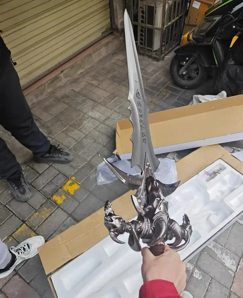 120cm WOW Lich King Arthas Menethil sword weapons Frostmourne metal sword home decor Costume party Cosplay props Not sharpened