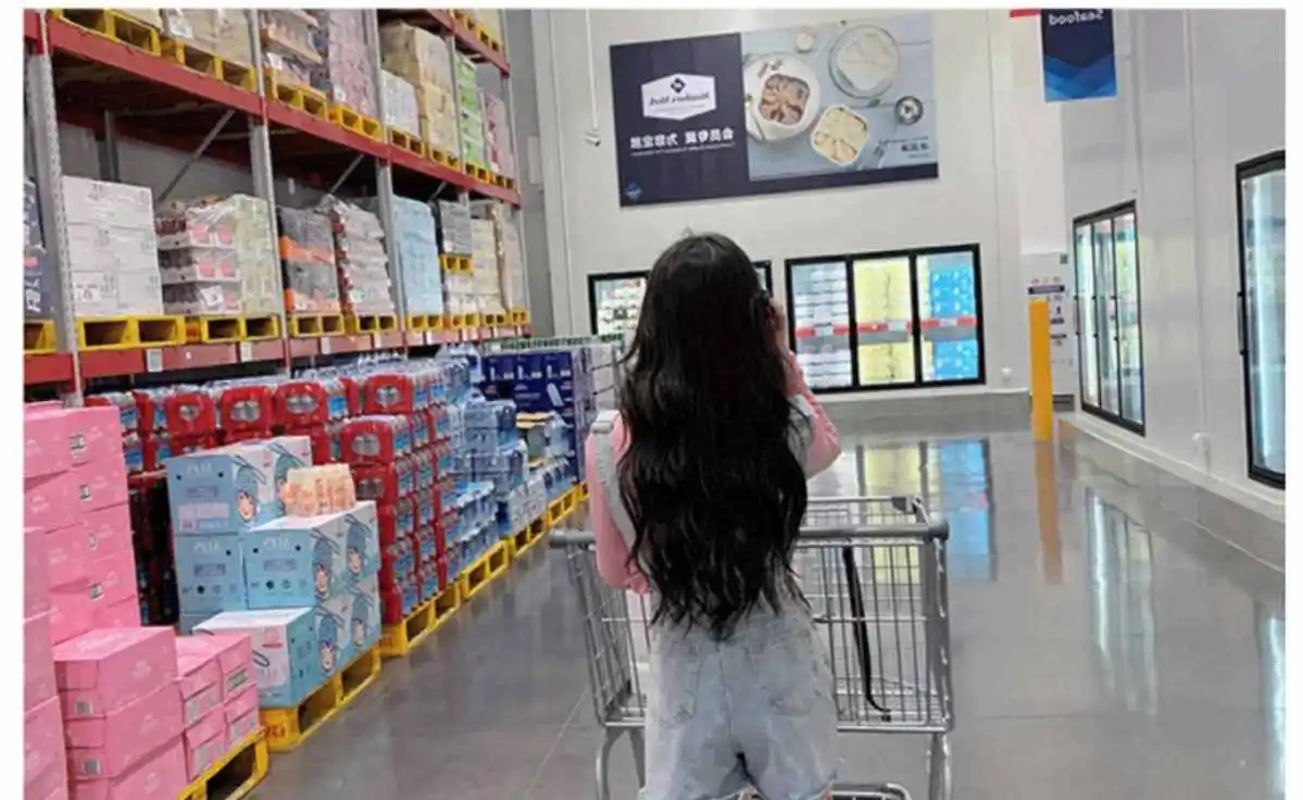 بدلة قفز نسائية قصيرة أنيقة باللون الأسود بدلة قفز غير رسمية من جان أحمر شتوي بدون أكمام أنيقة وحفلات طويلة زرقاء