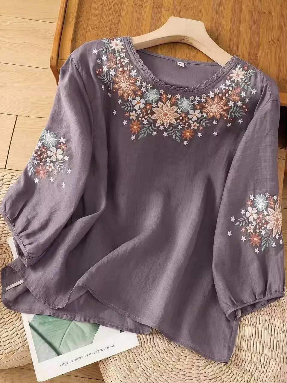 

Artistic Embroidered Loose Fit round Ne 7/8 Sve Cotton Linen Blend T-irt for Women Comfortable Breathable Summer Top