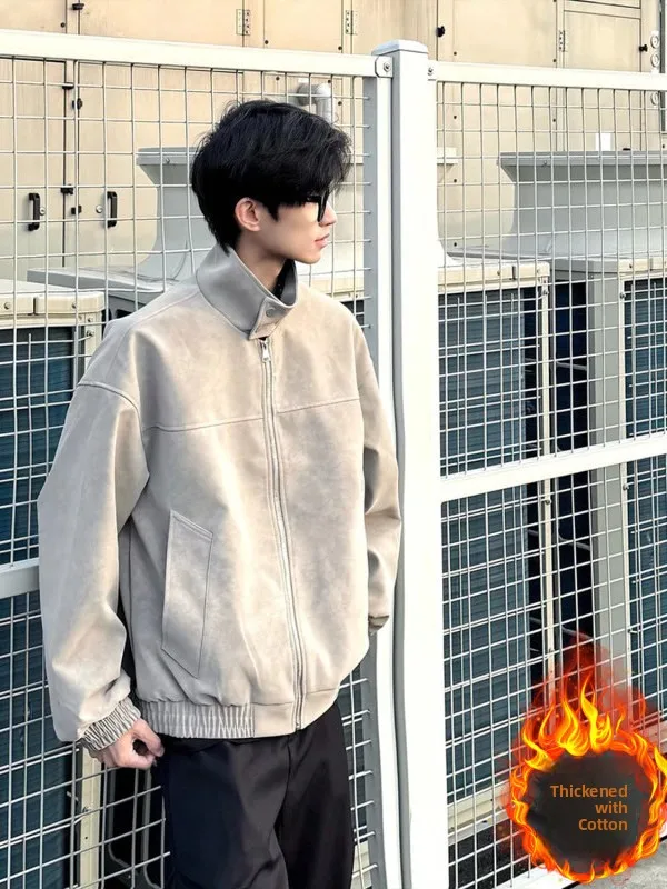 

Мужская зимняя куртка из окрашенной кожи и хлопка, укороченная, свободного кроя, с воротником-стойкой, в мотоциклетном стиле, с отделкой из овечьего меха, теплая верхняя одежда