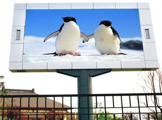 Outdoor Pole Screen P4 P5 P6 P8 P10 Advertising Display Screen High Brightness Waterproof LED Billboard Customized Big Screen