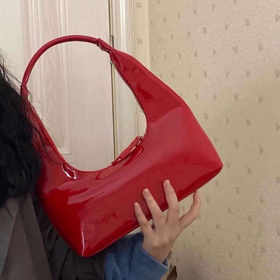 Red New Moon Shoulder Bag Glossy PU Leather Single Shoulder Bag Vintage Shine Surface Handbag Soft Casual Youth Bag