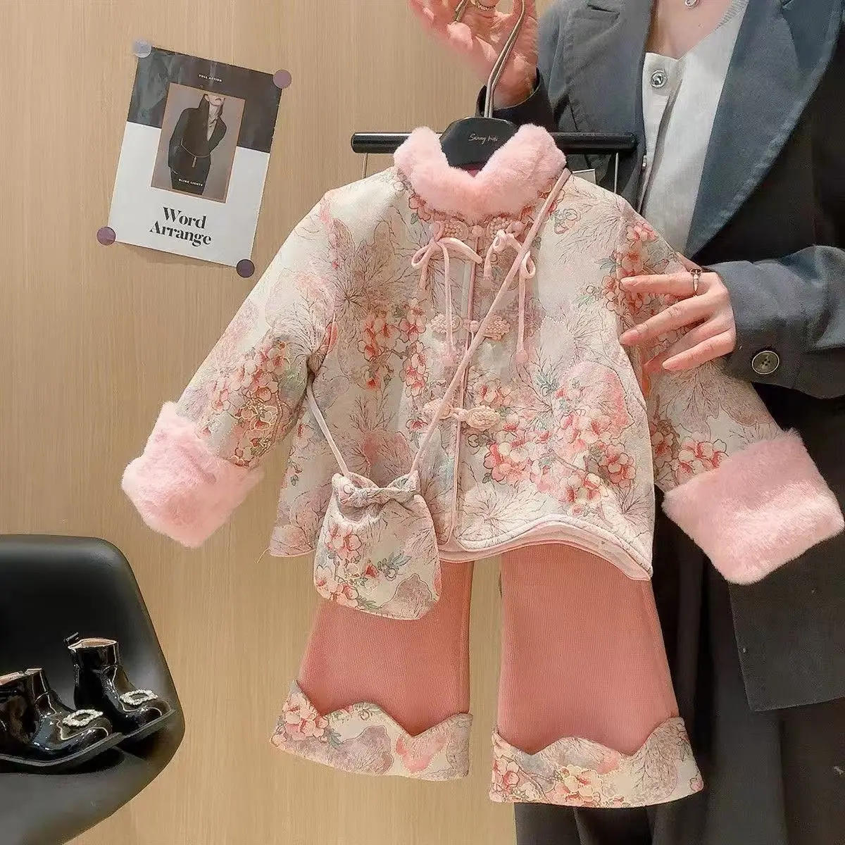 New Chinese-Style Girls' Outfit Arrival Children's Tangzhuang with Knots Hanfu Thickened Baby Fashionable Chinese Style Trend