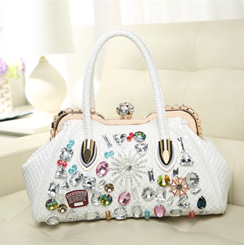 

2023 new Women color diamond bag with diamond clip with drill handbags rhinestone female evening bag oblique shoulder bags lock