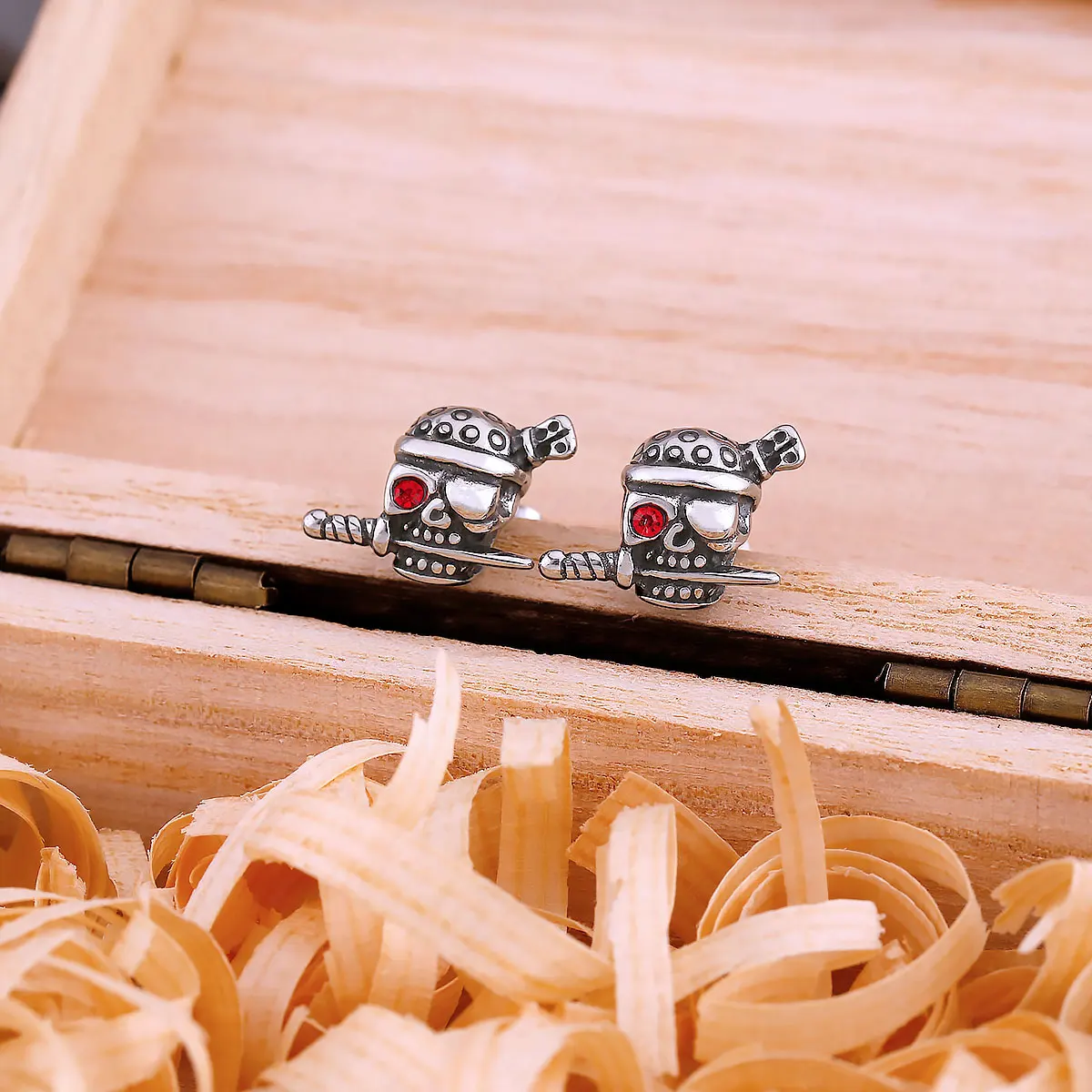 Pendientes con pasador de calavera y daga de Hip Hop para hombre y mujer, aretes de acero inoxidable para fiesta, joyería de regalo Vintage