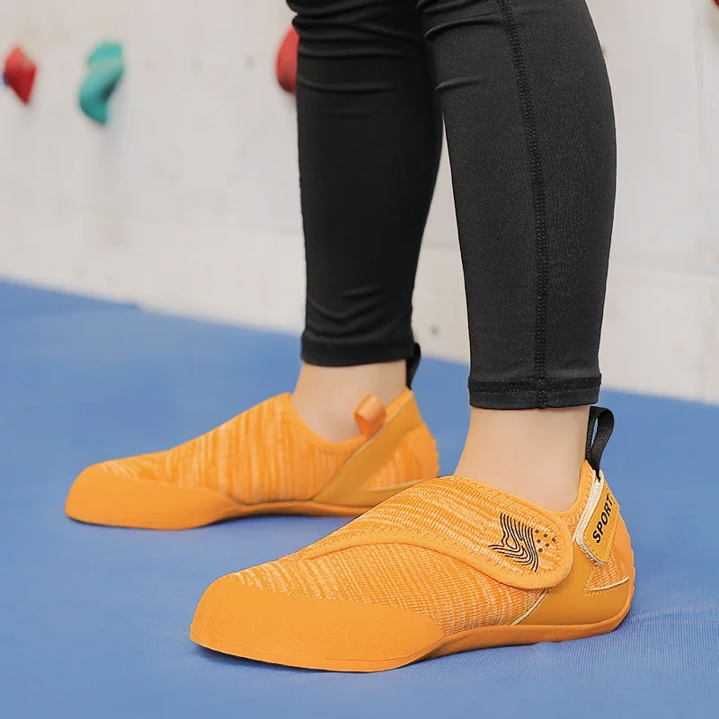 

Rock Climbing Shoes, Professional Indoor Training Bouldering Shoes, Outdoor Climbing Shoes for Men and Women, Hook and Loop Fasteners, Beginners' Climbing Gym