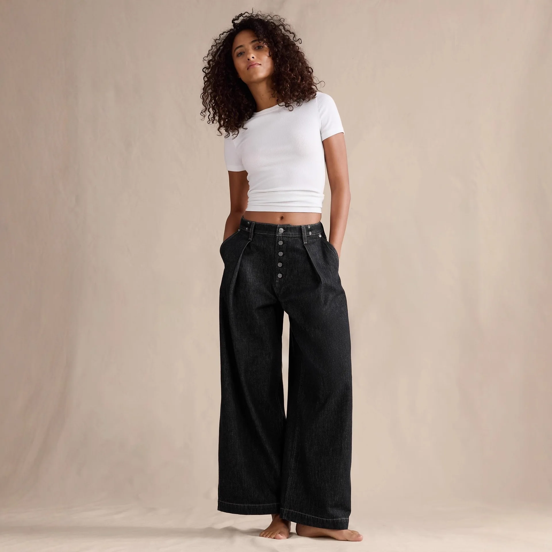 Women's Wide Leg Jeans Loose Fit Mid-Rise Denim Pants Casual Solid Color with Pockets Fashionable Comfortable Solid Clothing