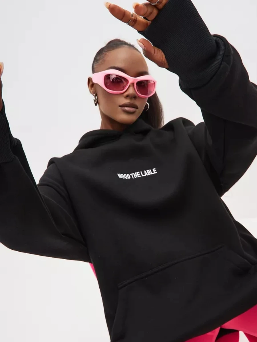 Damska bluza z kapturem Street Sle Loose Fit z nadrukiem liter, wysokiej jakości, codzienna, wygodna, z długim rękawem, średniej długości.