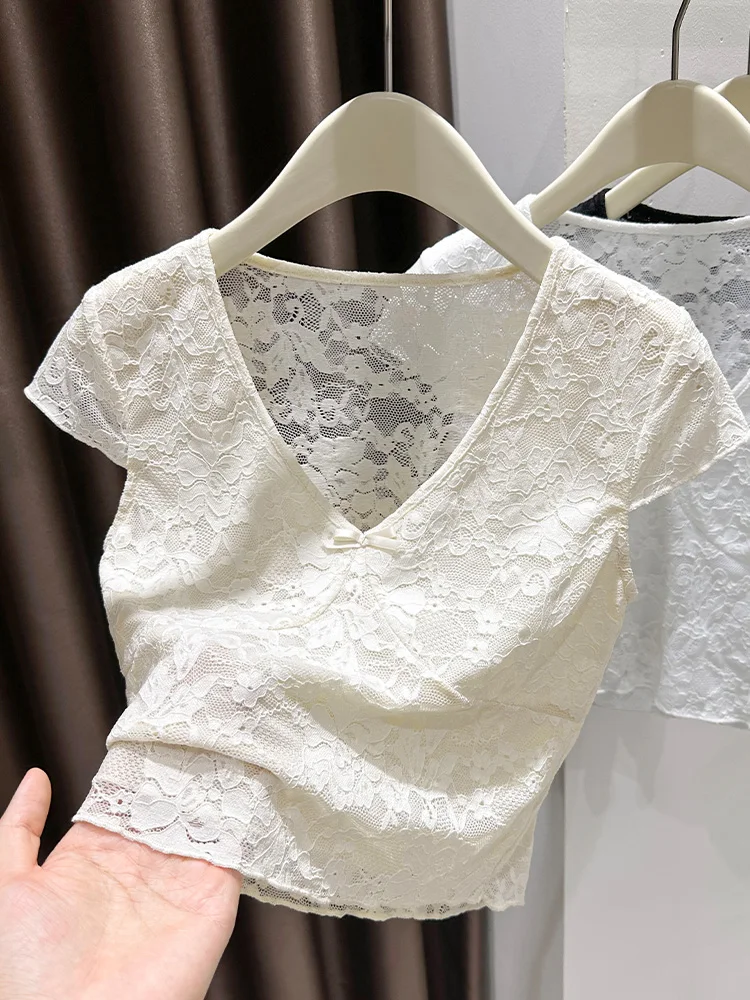 

Женская летняя футболка с V-образным вырезом и кружевом, из ледяного шелка, с коротким рукавом, ажурная, приталенная, тонкая