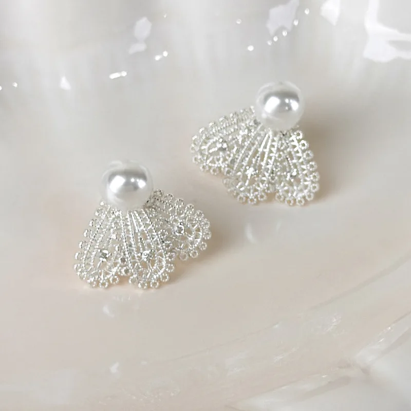 Earrings Lace Fan Faux Pearl Women Retro Cutout Silver Plated Alloy Gentle Light Luxury Banquet Style Daily Gift