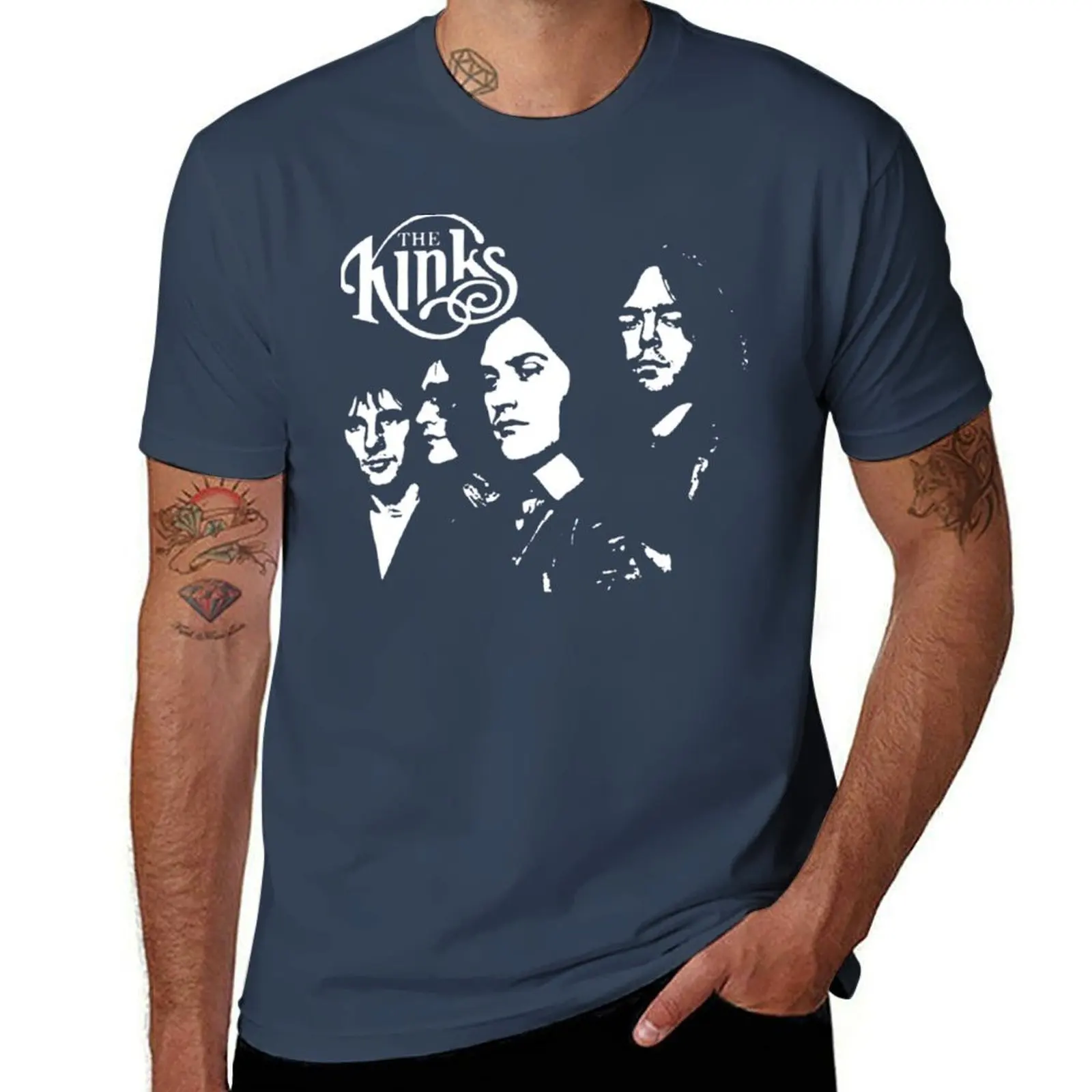 

the band 12 kinks T-Shirt Plus Size Loose Fit T-Shirt