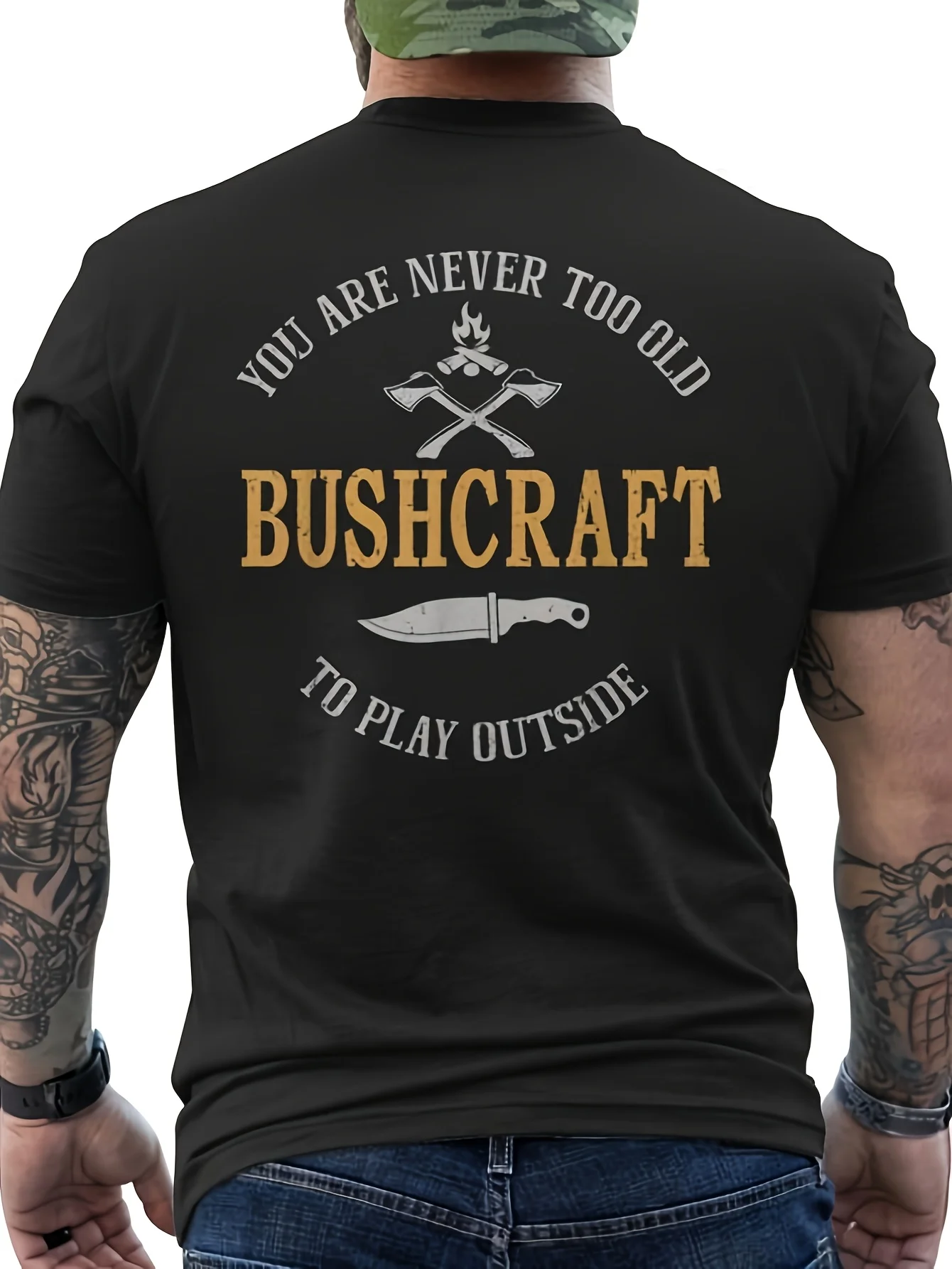 Neues Outdoor-Survival-T-Shirt mit dem Slogan „Du bist nie zu alt für die Natur“ und verziert mit Totenköpfen, gekreuzten Knochen und einem Messer-und-Bogen-Design – für Outdoor-Enthusiasten und
