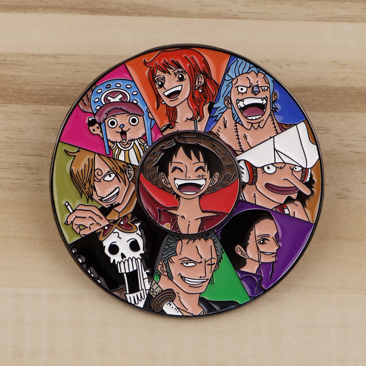 

Японские аниме-значки из эмали для рюкзаков, броши для женщин, вращающиеся значки, аксессуары для косплея, подарки для друзей, игрушки