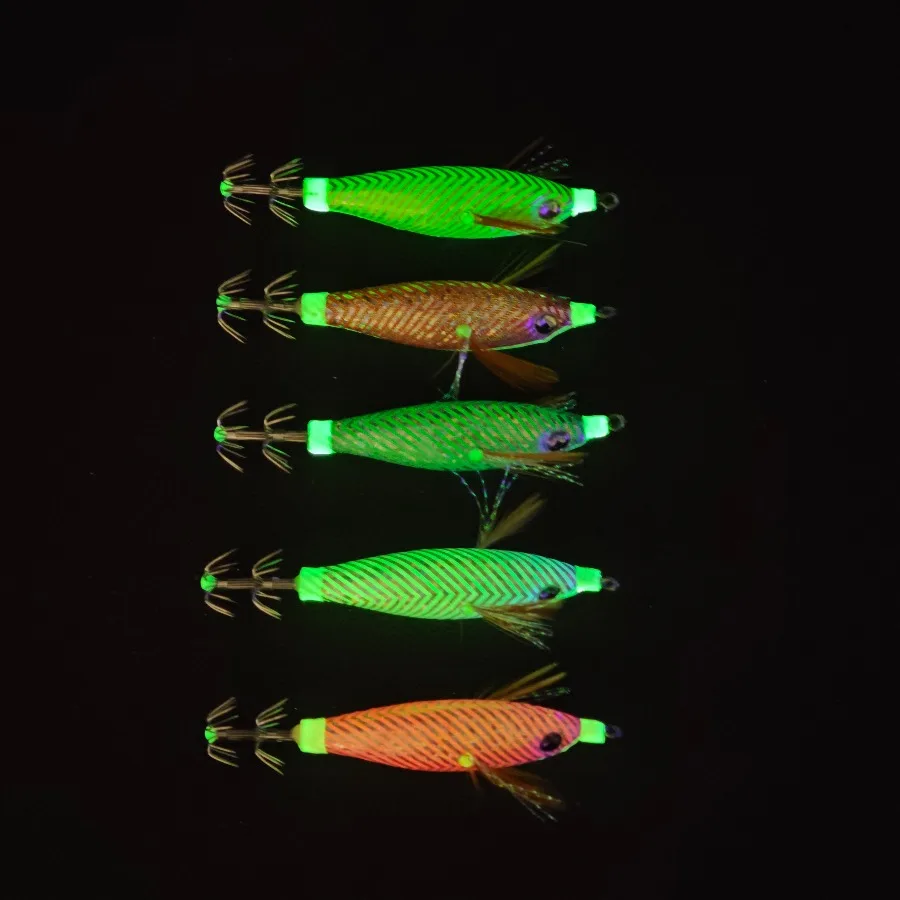 5 Stück/Box Horizontaler Tintenfisch-Jig Egi-Set Leuchtender Tintenfisch-Köder Laser-Leuchteffekt mit Federschirm-Haken für Salzwasser Tintenfisch Oktopus – Detail 2