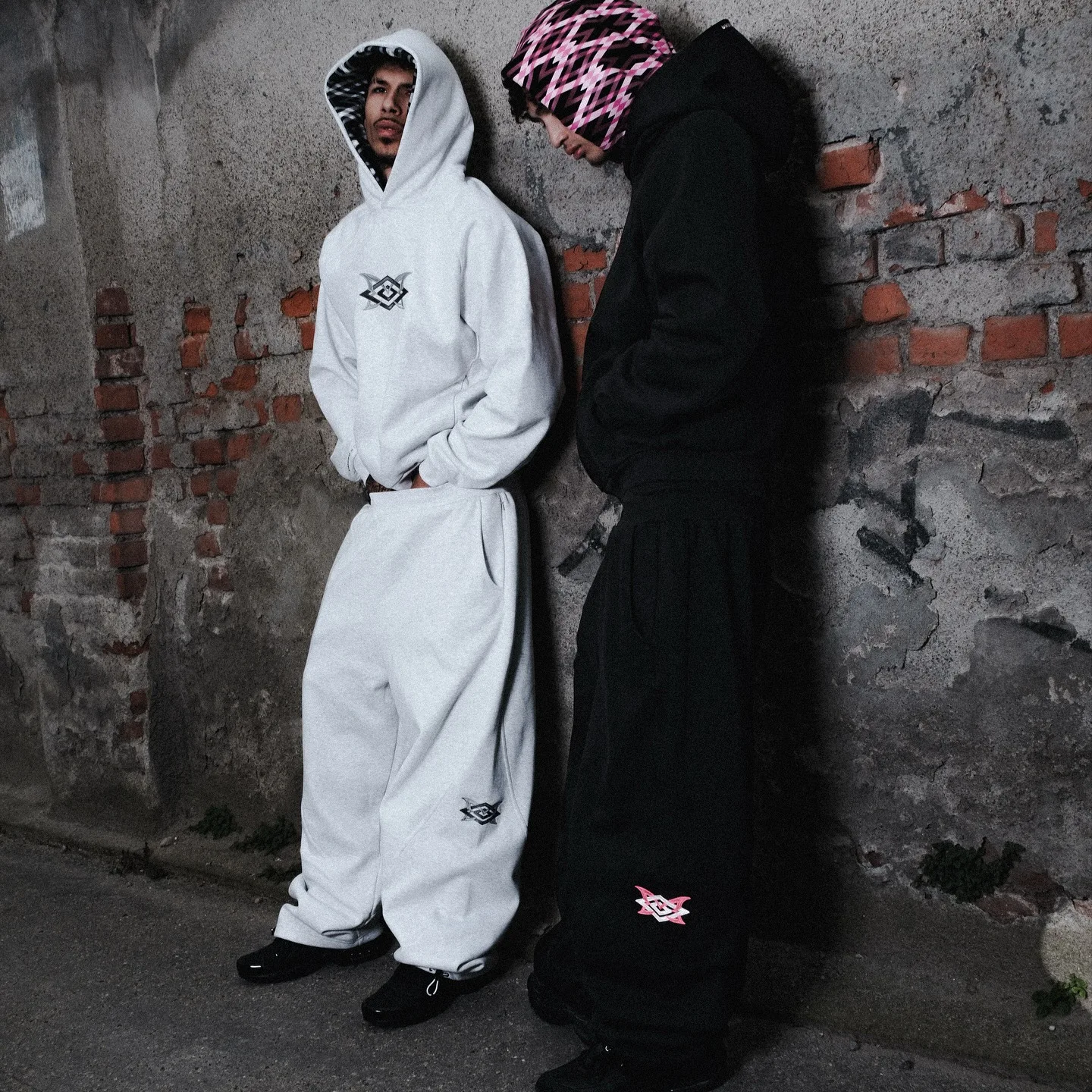 

Mertra collaboration - American-style street hip-hop embroidered patch cap hoodie trendy casual sports outfit pants