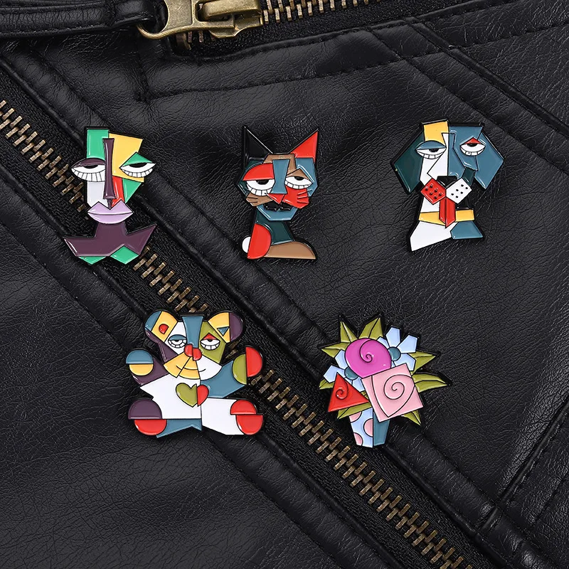 1 قطعة/5 قطعة هندسية مجردة الفن القط الكلب زهرة دبابيس للنساء الرجال الإبداعية القوطية الدب المينا دبابيس شارات التلبيب المعدنية الهدايا