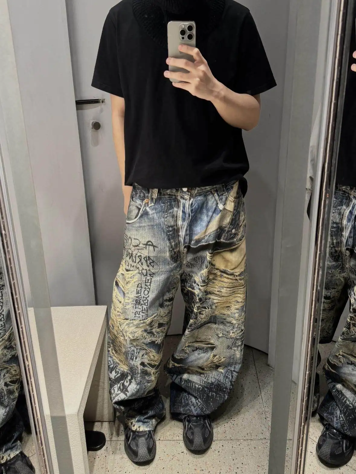 Retro American Graffiti 3D Print Hole Denim Jeans Men's Women's Street Design Loose Casual Washed Wide Leg Pants