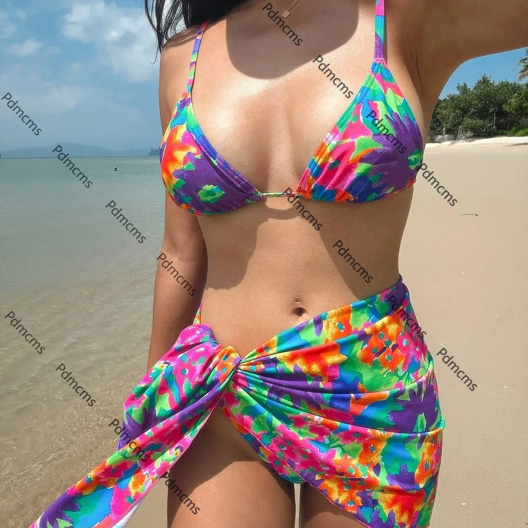 

Новинка 2025 года, европейский и американский купальник-бикини, женский сексуальный купальник из трех частей с цветочным разрезом