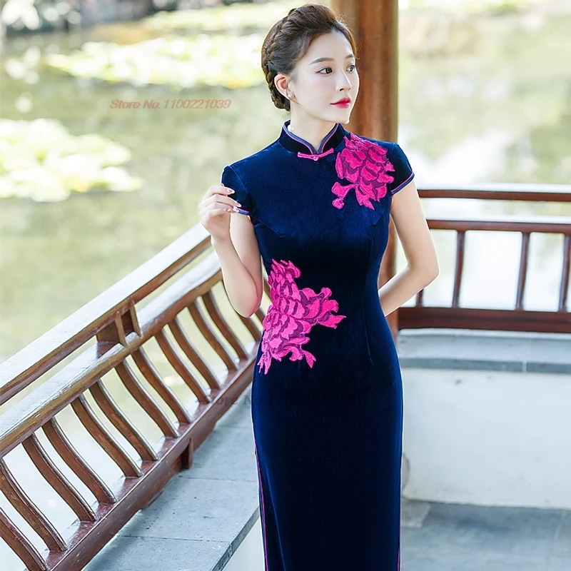 

Китайское винтажное платье 2025 года, улучшенное Cheongsam, бархатное Ципао с национальным цветочным принтом, традиционное народное банкетное вечернее платье Ципао